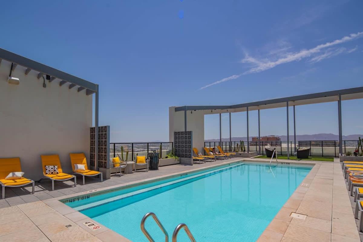 Apartamento Detailed 2Bd, Highrise Dt, Pool, Gym, Parking, Sleeps 8 Phoenix Exterior foto