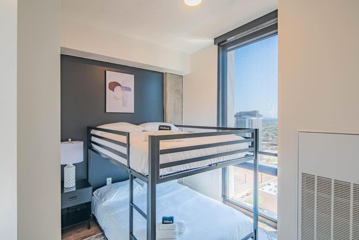 Apartamento Detailed 2Bd, Highrise Dt, Pool, Gym, Parking, Sleeps 8 Phoenix Exterior foto