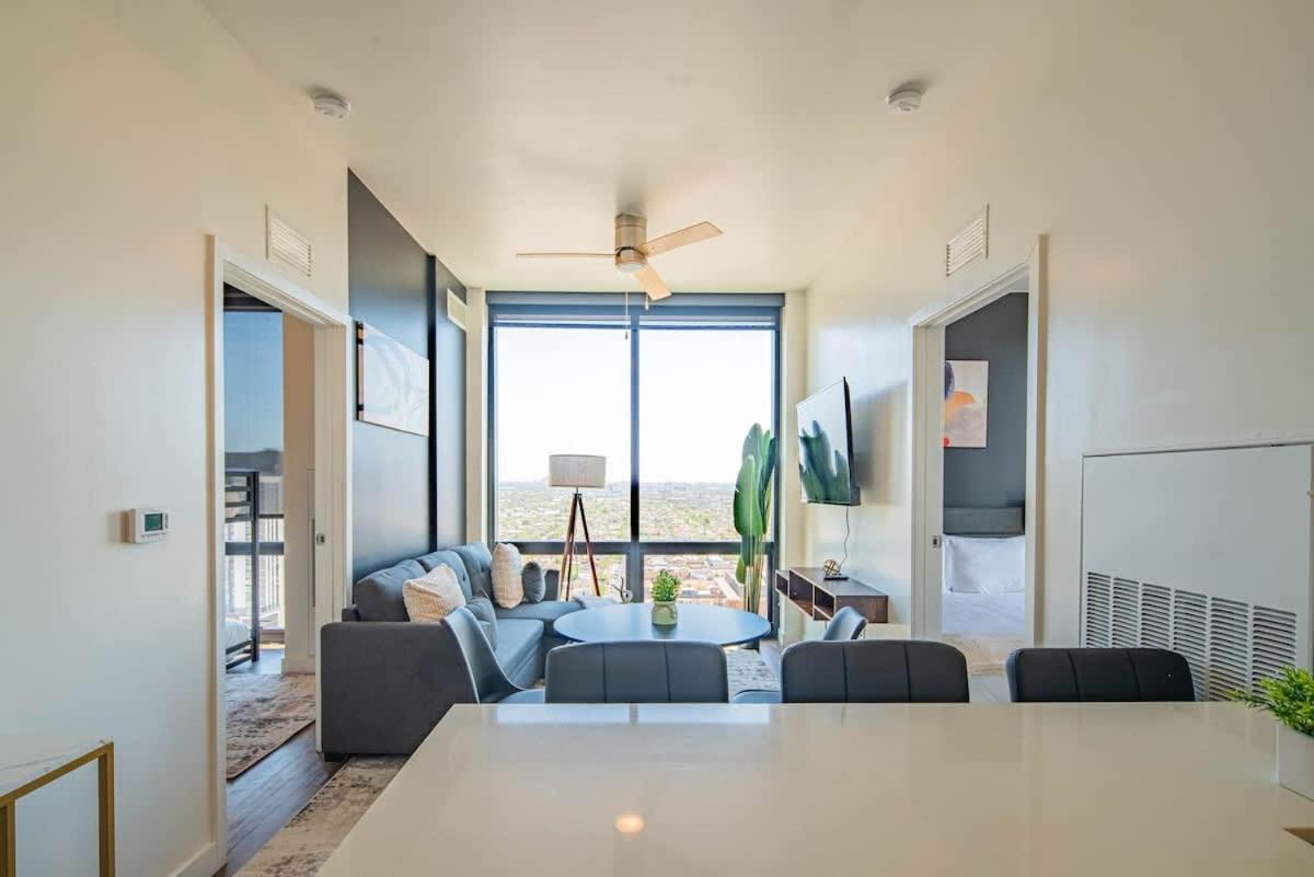Apartamento Detailed 2Bd, Highrise Dt, Pool, Gym, Parking, Sleeps 8 Phoenix Exterior foto