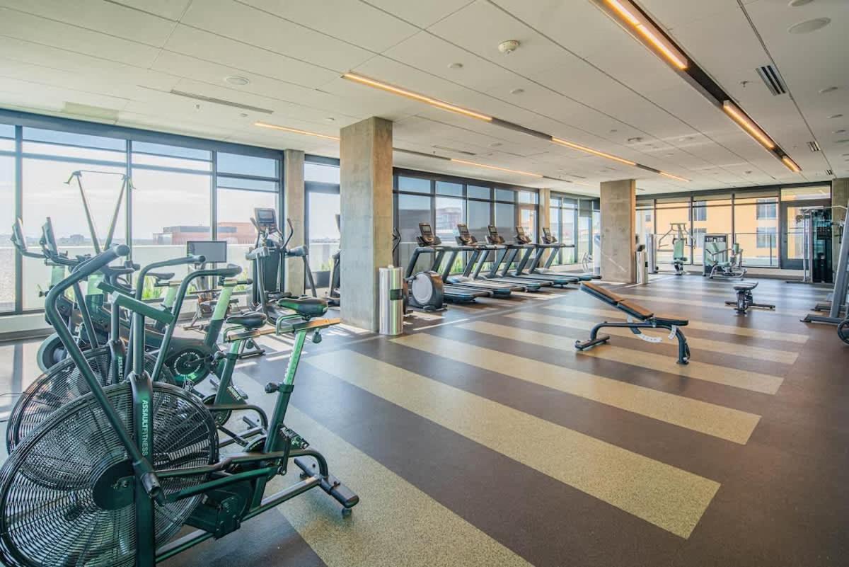 Apartamento Detailed 2Bd, Highrise Dt, Pool, Gym, Parking, Sleeps 8 Phoenix Exterior foto